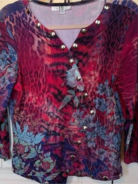 Chic Pink and Purple Blouse with Button Accents